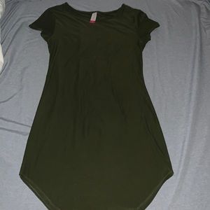 Green skin tight dress, very flattering, like new!